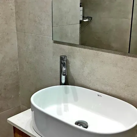아파트 Avista